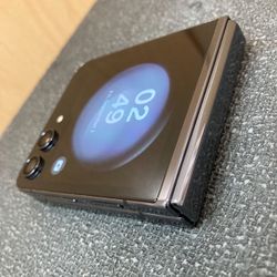 Z Flip 5