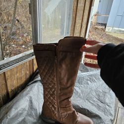 Womens Brown Boots Size 7.5 