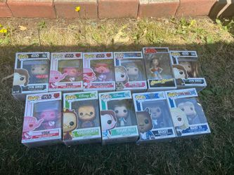 Lot of 11 funko pops