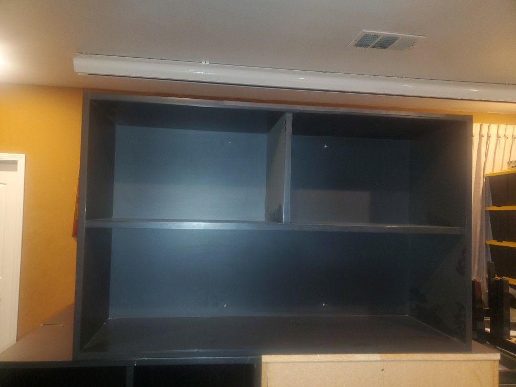Shelving / Cabinets
