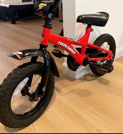 Novara Stinger Kids Bike Red and Black