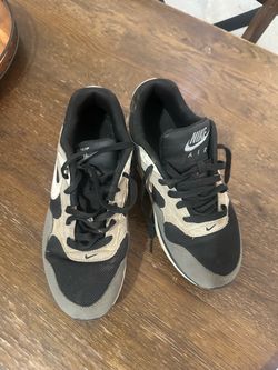 Men’s Nike air max size 8