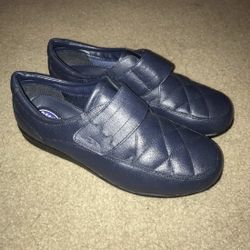DR SCHOLLS~Navy LEATHER Size 11W Women's Shoes Double Air Pillo Insoles NEW.