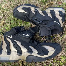 Men’s Nike Air DT Diamond Turf Deion Sanders Size 9.5 Black And Gold 