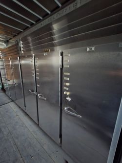 5 Three doors freezers