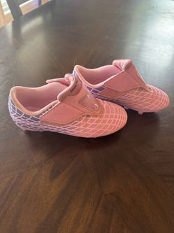 Kids Pink Soccer Cleats - Size 2