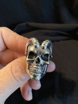 Big Stainless steel skull ring