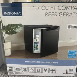 Insignia Mini Fridge - New