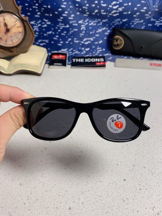 suitable for both men and women