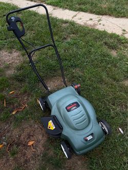 Black & Decker Electric Lawn Mower