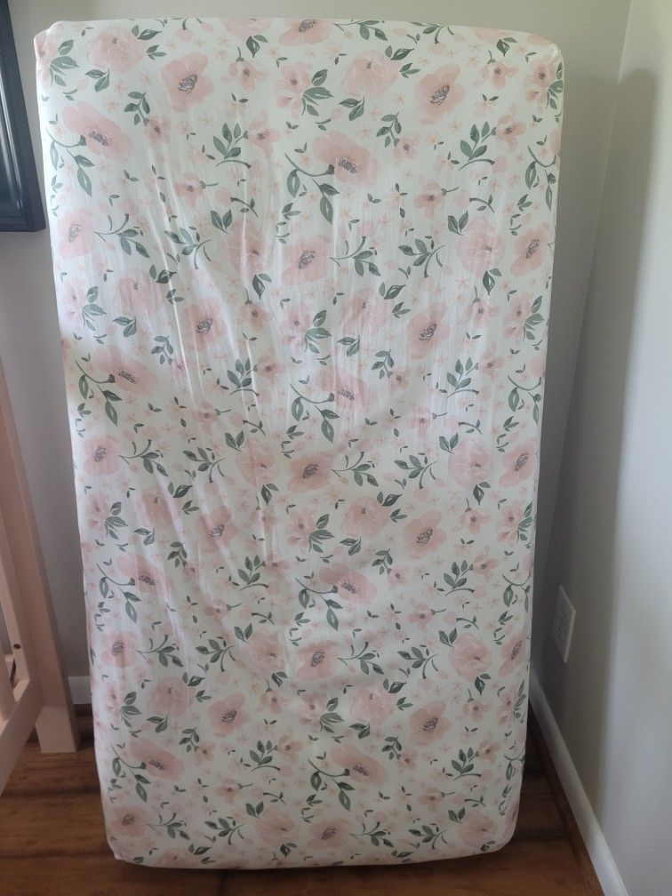 Pottery Barn Crib & Bassinet Sheet Set