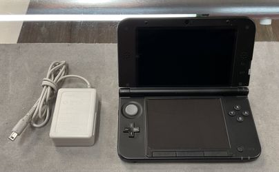 Nintendo 3ds XL Handheld Console