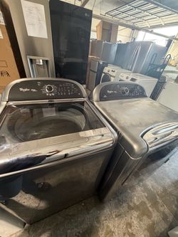 Whirlpool Cabrio Washer and gas Dryer Set