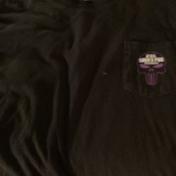 Men’s black T-shirt