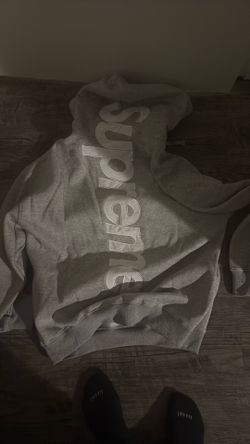Supreme hoodie
