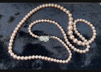 Vintage Pearl Necklace