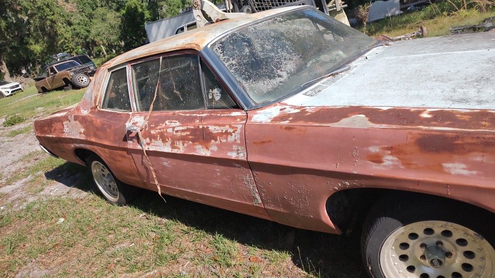 1968 Ford Galaxy Body