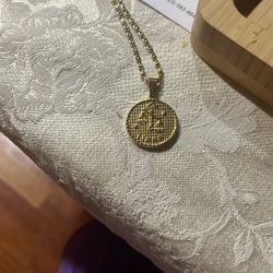 18 K pendant