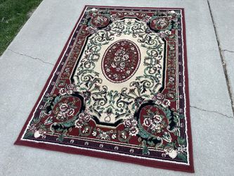 Lovely Vintage Style Area Rug (4’7”x6’10”)