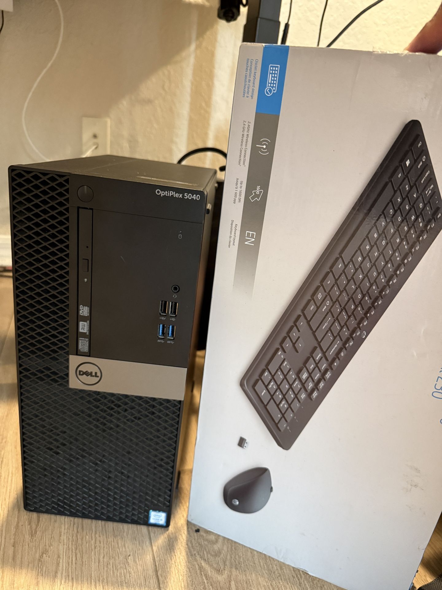 Dell Desktop Computer. Windows 11