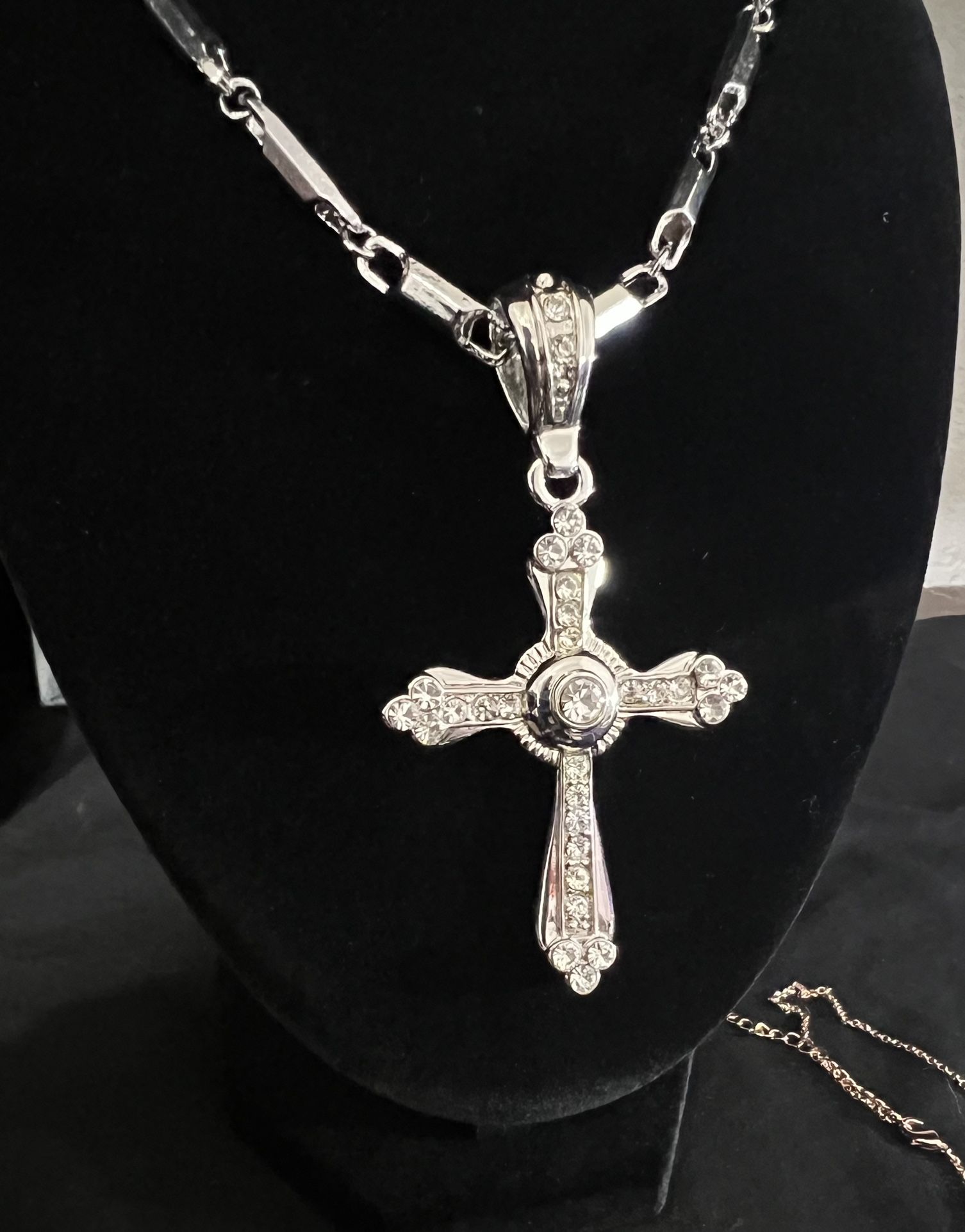 Cross Pendant With Chain & Bracelet