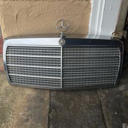 1980s MERCEDES BENZ W126 S Class 300SE 420SEL 300SEL 500SEL CHROME FRONT BUMPER GRILL GRILLE 560SEL PART