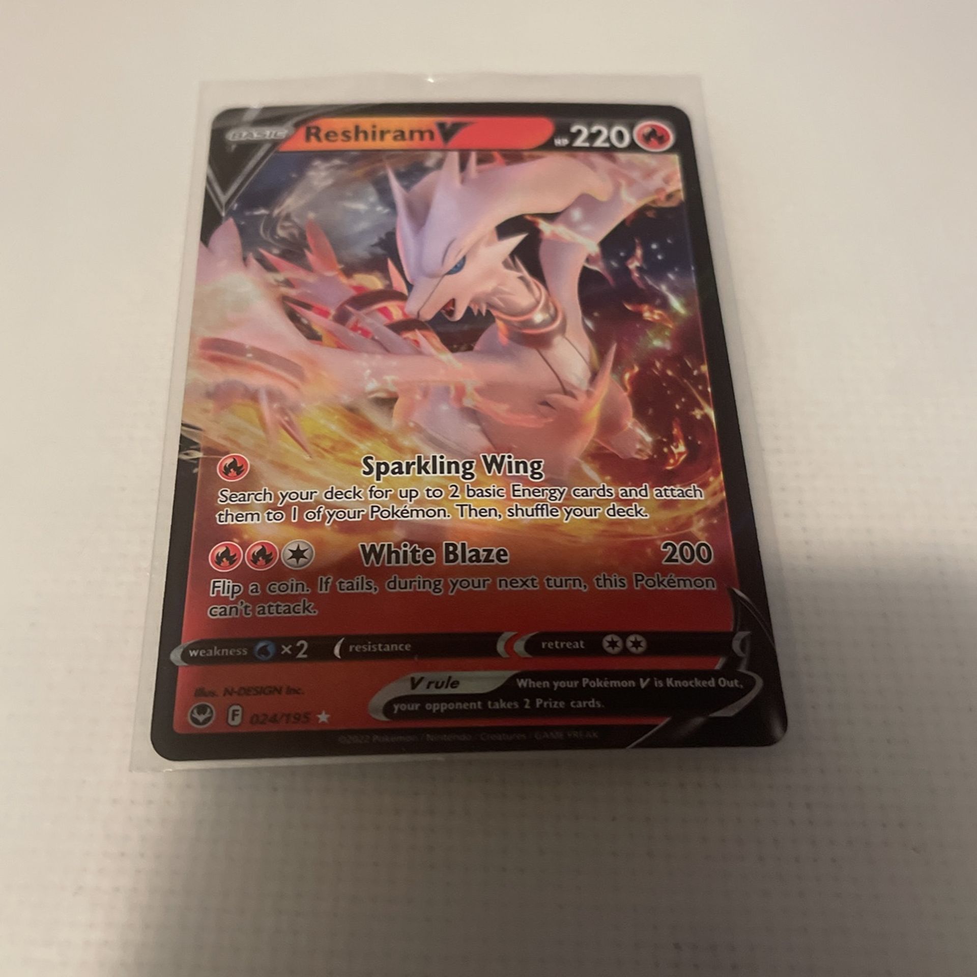 Pokémon Reshiram V 24/195