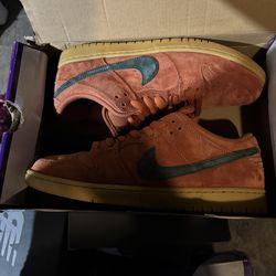Nike sb dunks size 10
