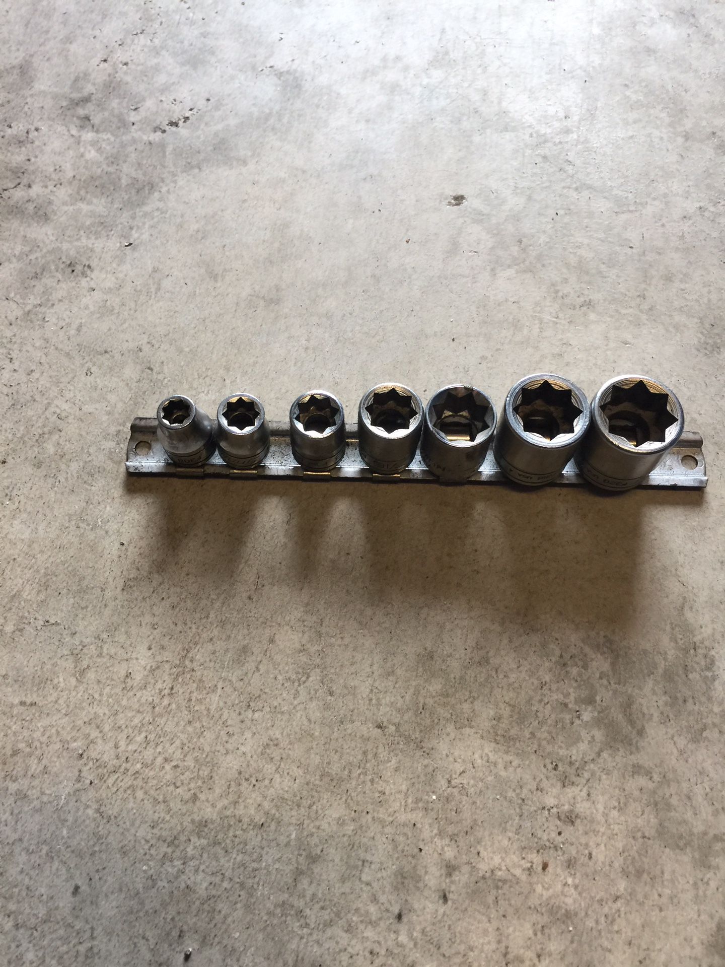 Snap on 8 point / square nut socket set