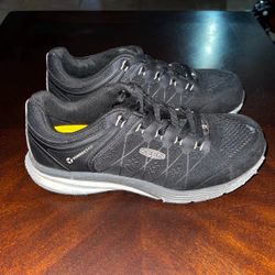 KEEN Work Shoes Sneakers Men Size 8 Gray Low Top Lace Up steel toe utility work Used 