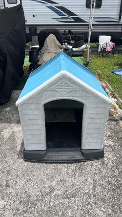 Dog house for sale