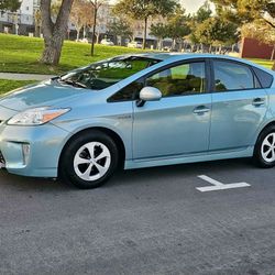 2013 TOYOTA  PRIUS