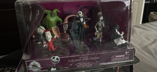 Disney The Nightmare Before Christmas Deluxe Figurine Set Jack Skellington Sally