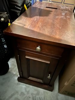 Beautiful side table with plugs/ports