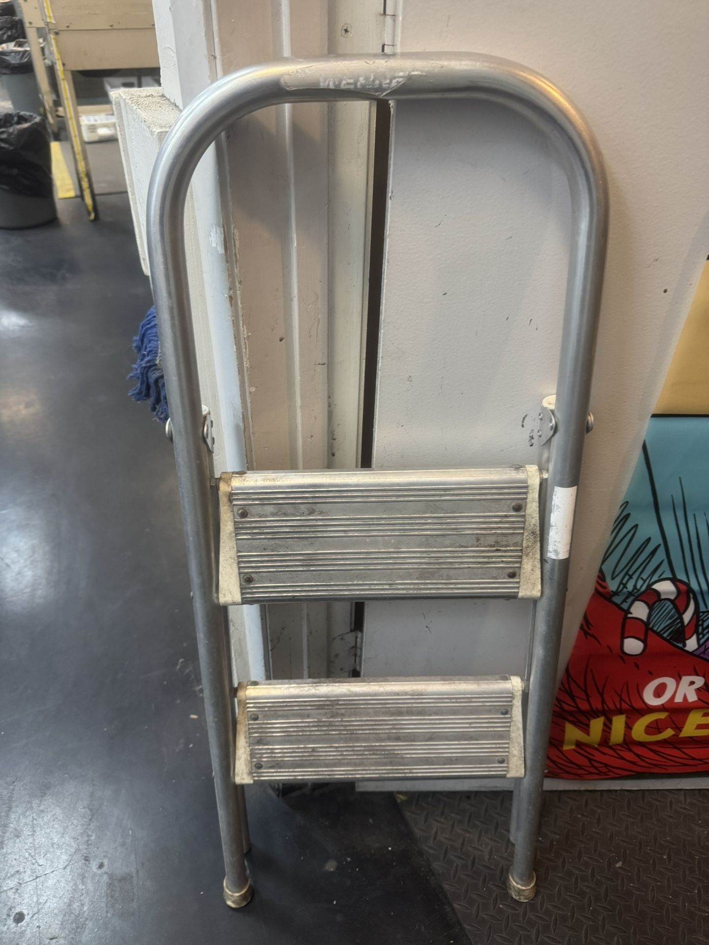 2 Step Ladder