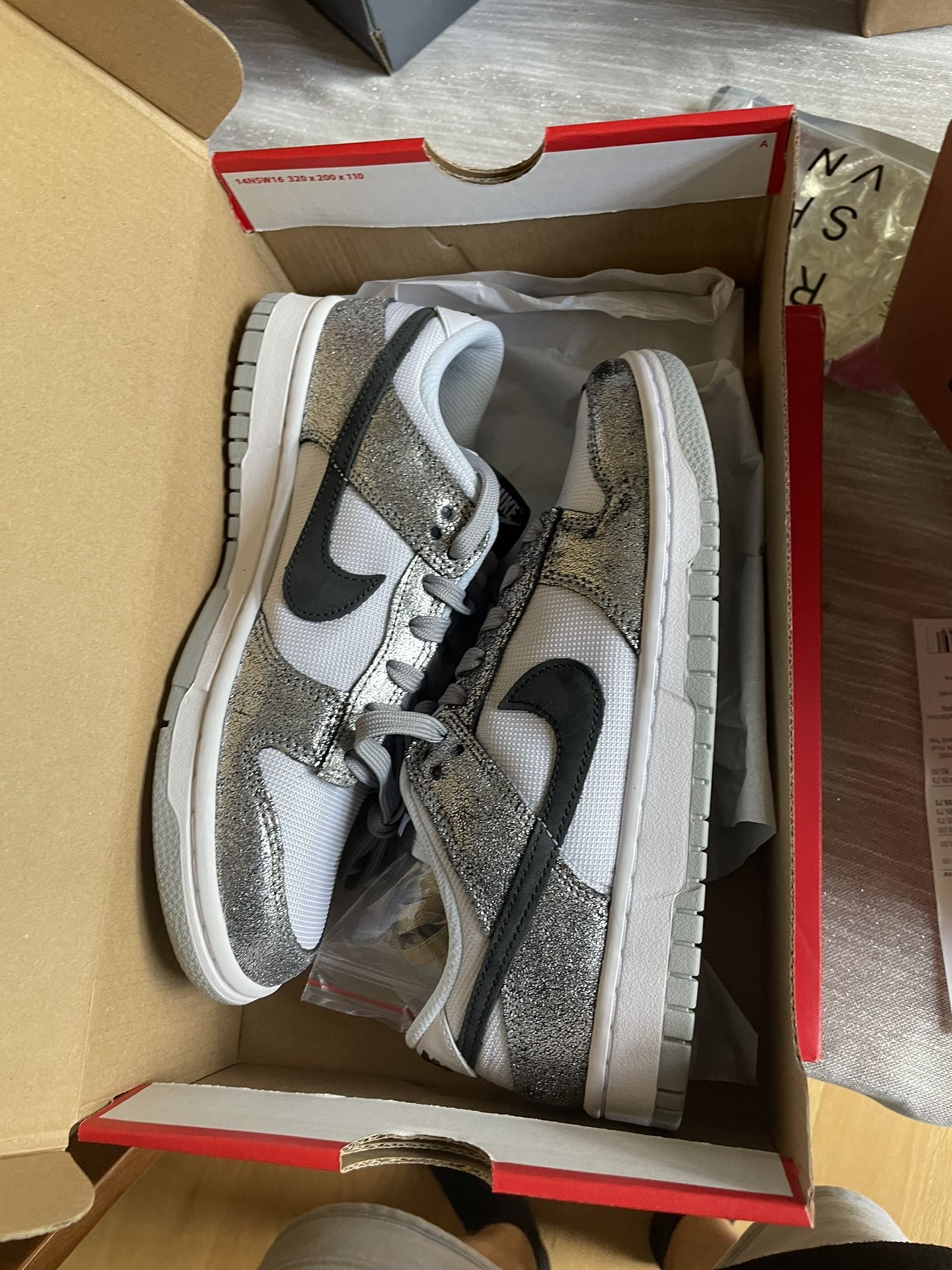 Dunk Low Golden Gals