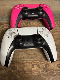 PS5 Dualsense Controllers
