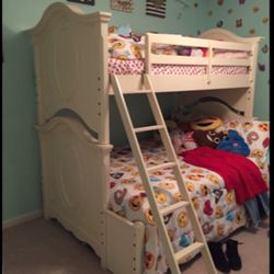 🏡 Kids Bedroom Set for Sale! 🛏️✨