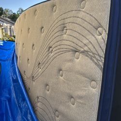 New California king mattress