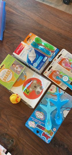 Baby Items Bundle – Feeding, Teething & Milestone