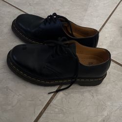 Doc Martens Mens Size 7