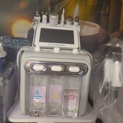 Hydrofacial machine