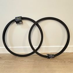 Strada St Road tire 700x25