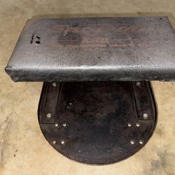 Snap-on Tools JCN21 Mechanics Roller Shop Seat Chair Stool Creeper Man Cave Padded Seat