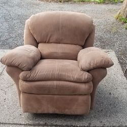 Chair recliner Excellent condition 