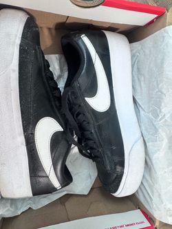 Women's shoes - Nike size 6.5