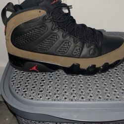 2 Pairs Of Jordan’s With Box