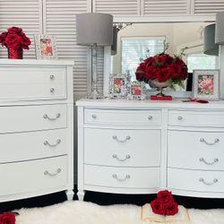 DRESSER w/MIRROR AND CHEST OF DRAWERS- SOLID WOOD 