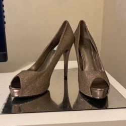 Size 10 Gues Heels