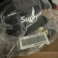 Supreme MLB Teams New York Box Logo New Era 59Fifty Fitted Cap
